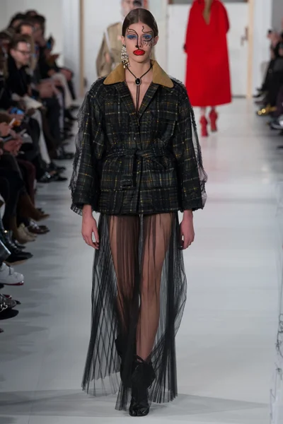 Look 8